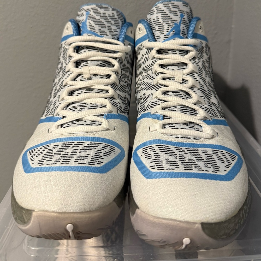 Jordan xx9 Pantone. Size 9.5. Never been worn. No box